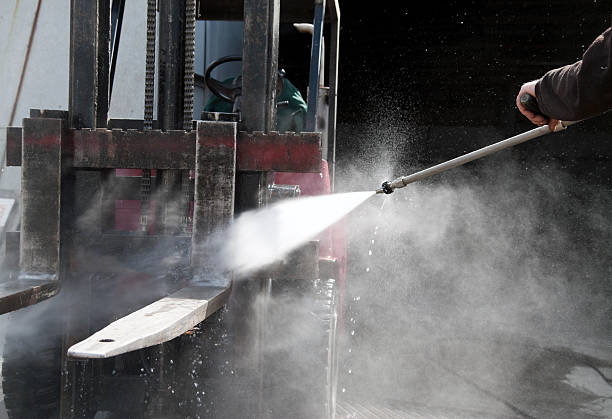 Best Roof Power Washing Services  in Portage, WI